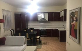 Lovely 2 Bedroom Apartment